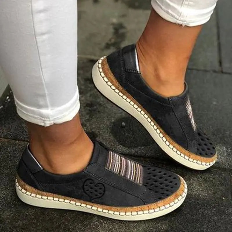 Women's Heart Design Flat Casual Shoes - Comfortable Breathable Footwear