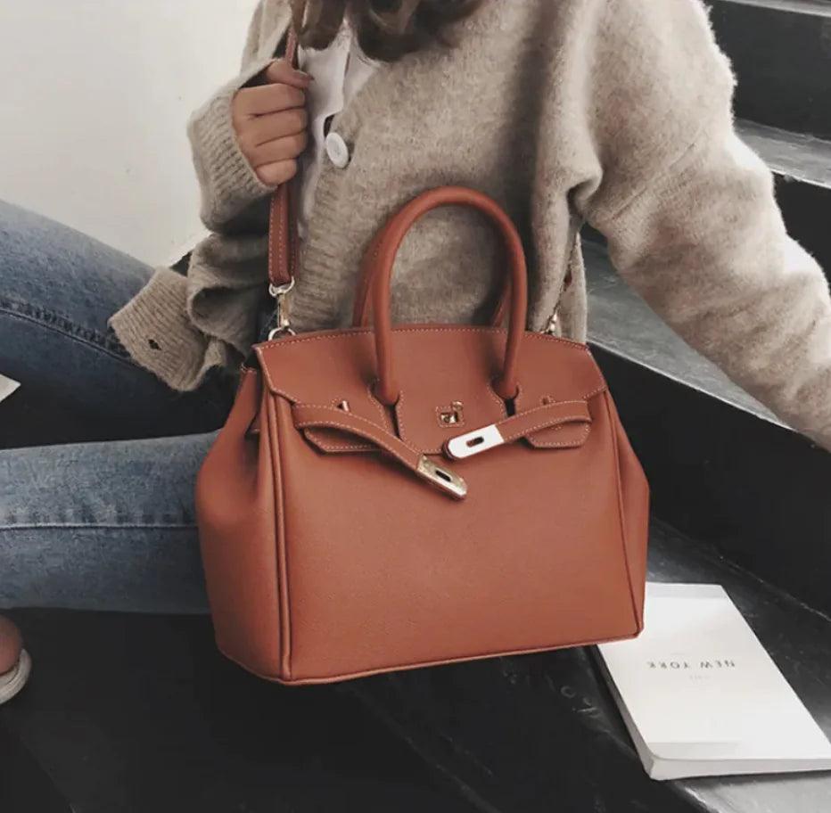 Palm Platinum Handbag - Sophisticated PU Leather Trapezoid Shoulder Bag for Women