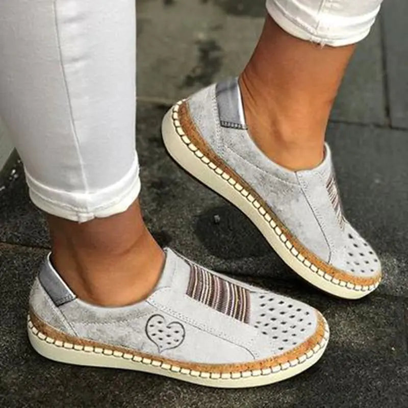 Women's Heart Design Flat Casual Shoes - Comfortable Breathable Footwear