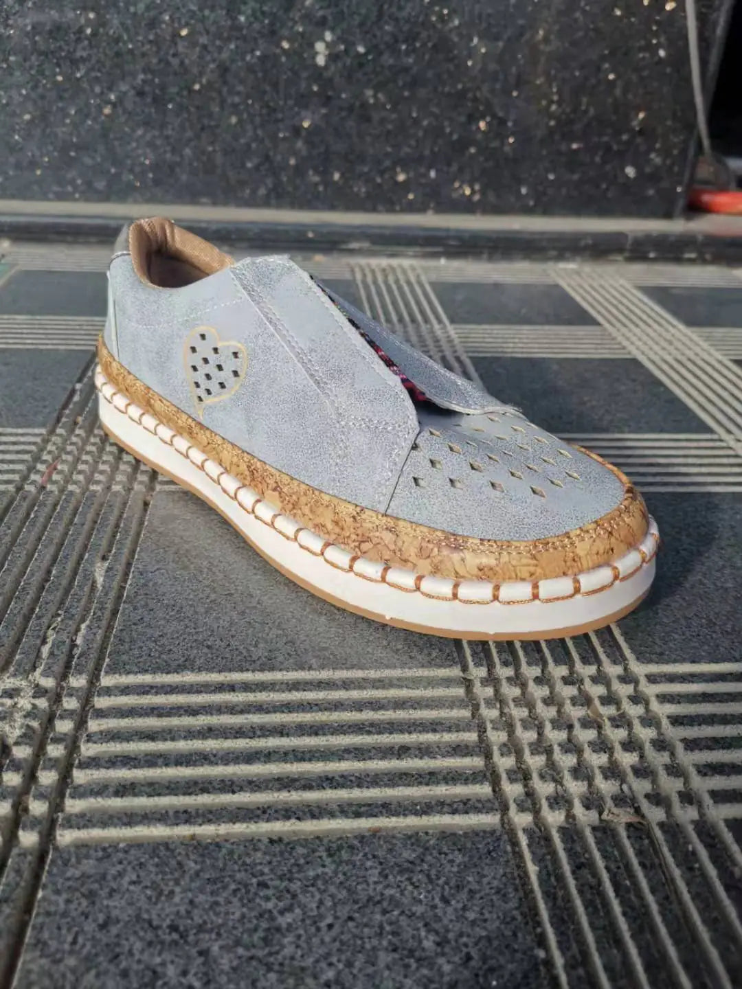 Women's Heart Design Flat Casual Shoes - Comfortable Breathable Footwear
