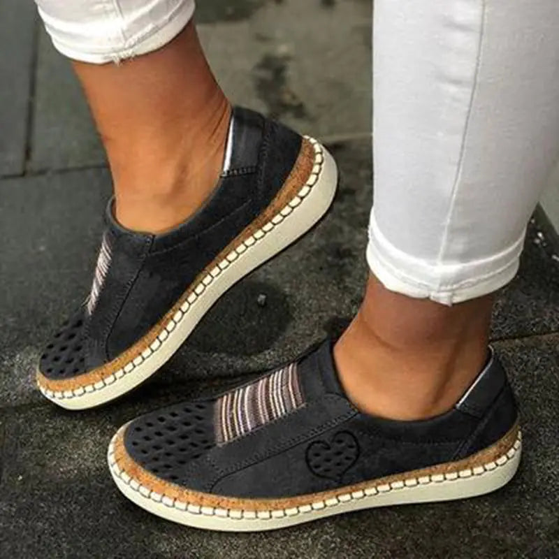 Women's Heart Design Flat Casual Shoes - Comfortable Breathable Footwear