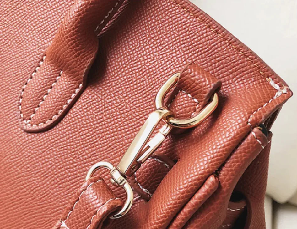 Palm Platinum Handbag - Sophisticated PU Leather Trapezoid Shoulder Bag for Women