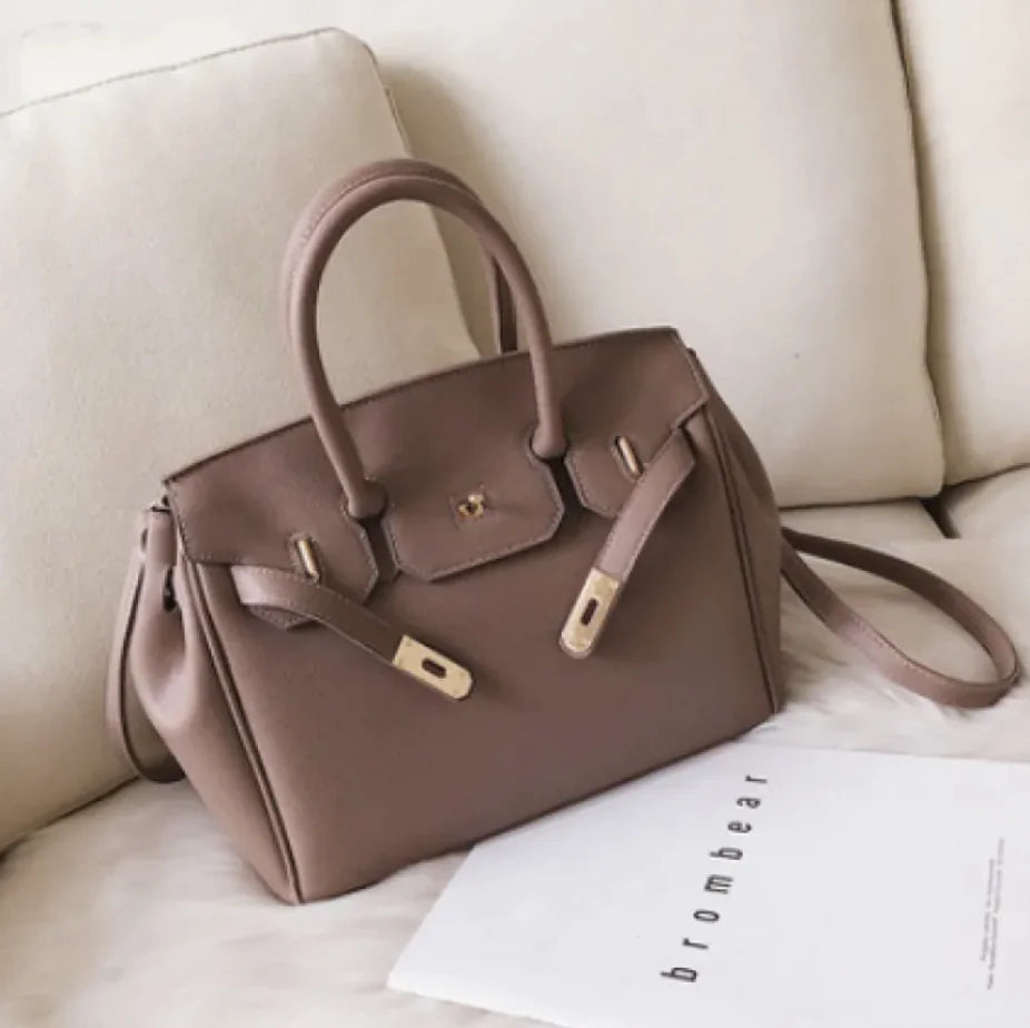 Palm Platinum Handbag - Sophisticated PU Leather Trapezoid Shoulder Bag for Women