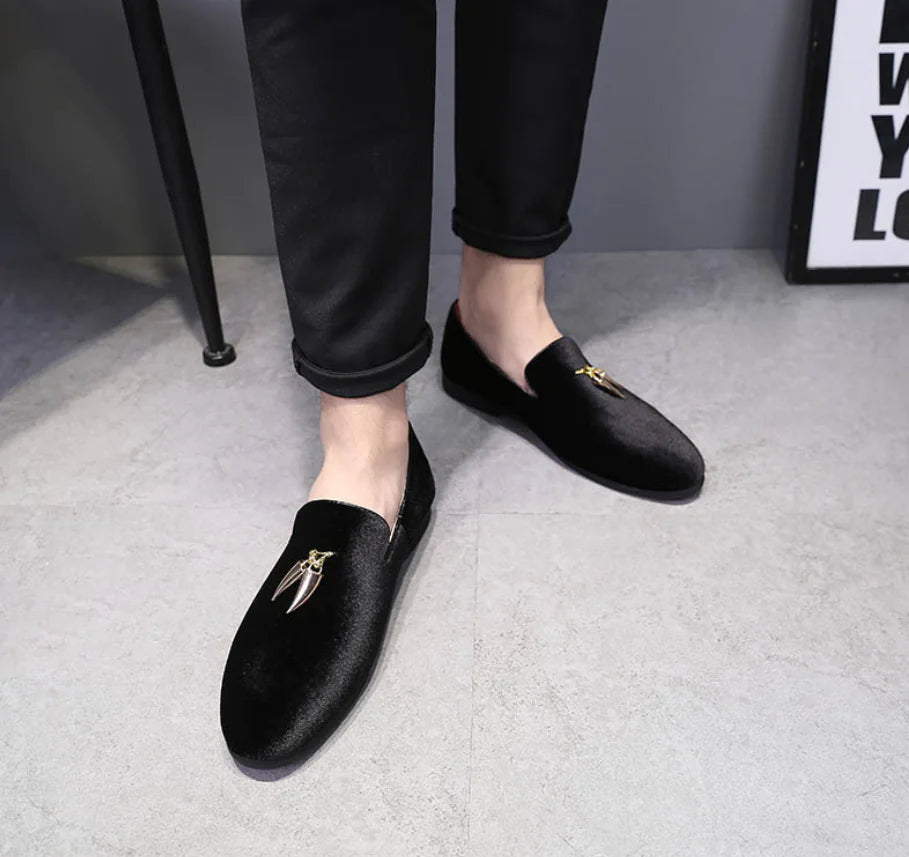 Men's Casual Loafers with Metal Pendant - Stylish Slip-On Dress Shoes